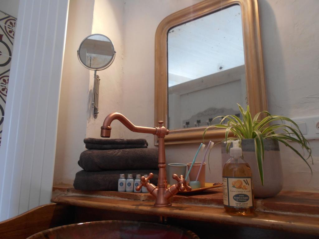 Bastida De Beata Bed & Breakfast Noailles  Ngoại thất bức ảnh