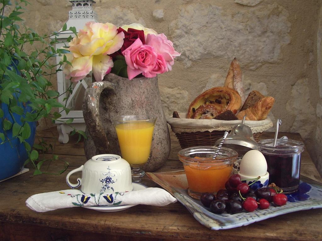 Bastida De Beata Bed & Breakfast Noailles  Ngoại thất bức ảnh